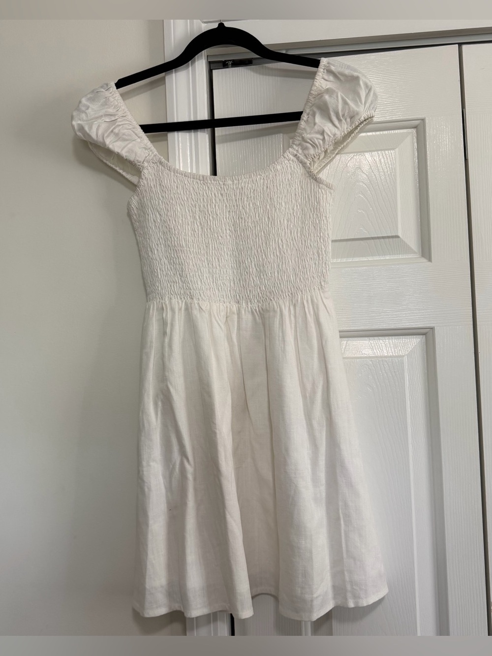 Elodie White Dress Smocking Short Cap Like Sleeve Mid Length Size XS